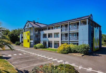 B&B HOTEL Avranches Baie Du Mont Saint-Michel, Hôtel au Val-Saint-Père