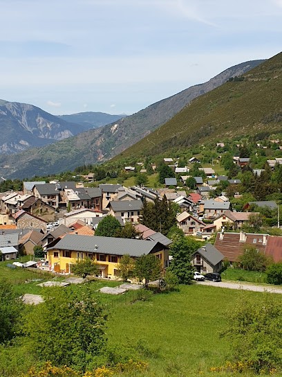 Gîte D'étape Et De Séjour Les Marmottes, Hôtel à Valdeblore