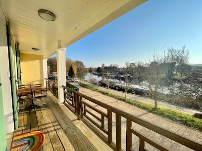 La Halte Intemporelle - Location D'appartement, Hôtel à Moret-Loing-et-Orvanne