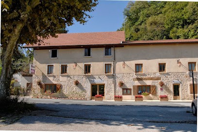 Hôtel Restaurant La Source, Hôtel à Porcieu-Amblagnieu