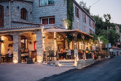 INN U n'Antru Versu, Hôtel à San-Gavino-di-Carbini