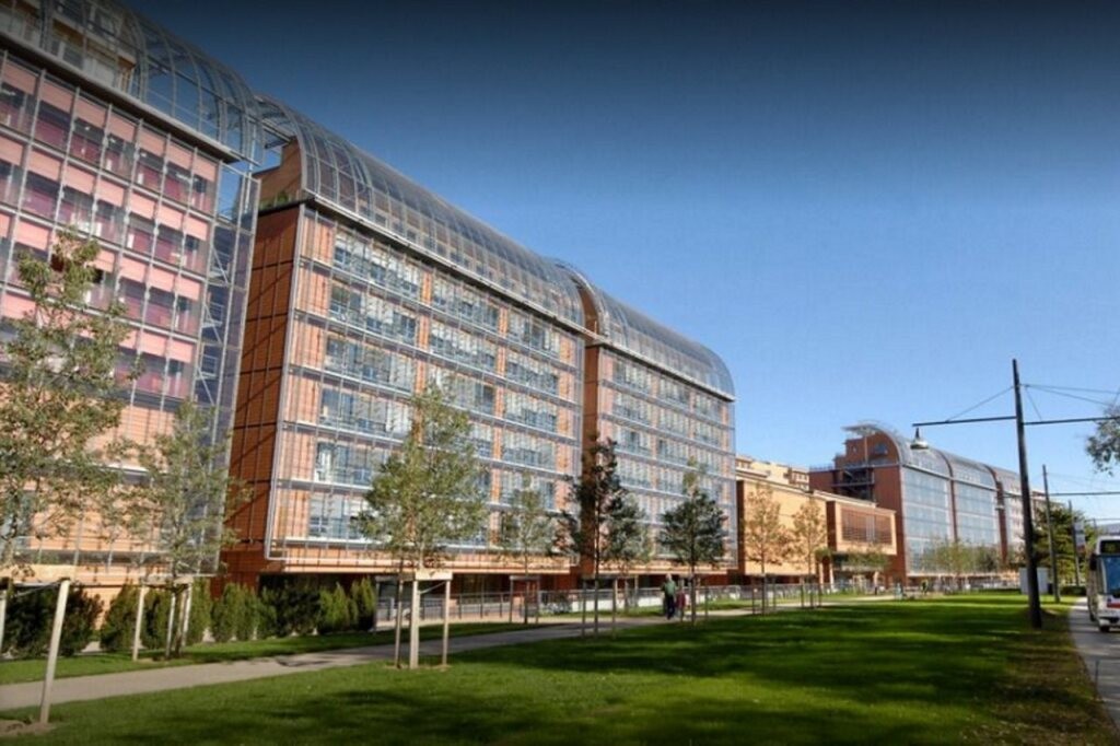 Montempô + Lyon Cité Internationale - Appart Hôtel, Hôtel à Lyon 06