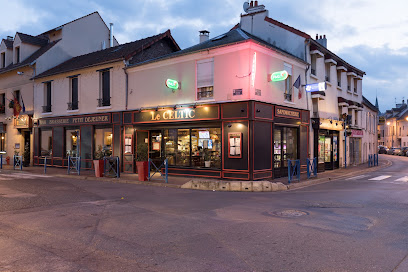 Le Celtic Hôtel, Hôtel au Thillay