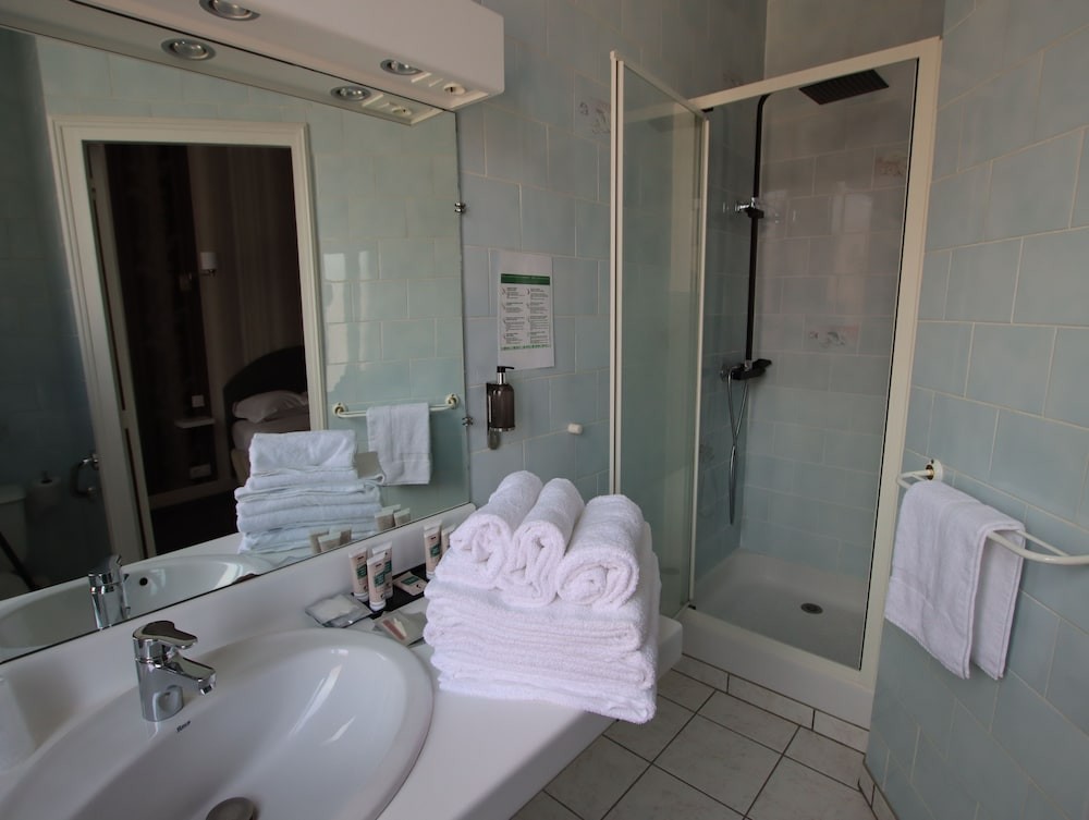 Hotel Restaurant de l'Est Saint Florentin, Hôtel à Saint-Florentin