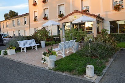 Brit Hotel Châteaudun, Hôtel à Donnemain-Saint-Mamès