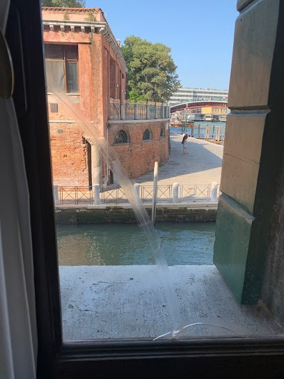 Hôtel Du Canal, Hôtel à Pantin