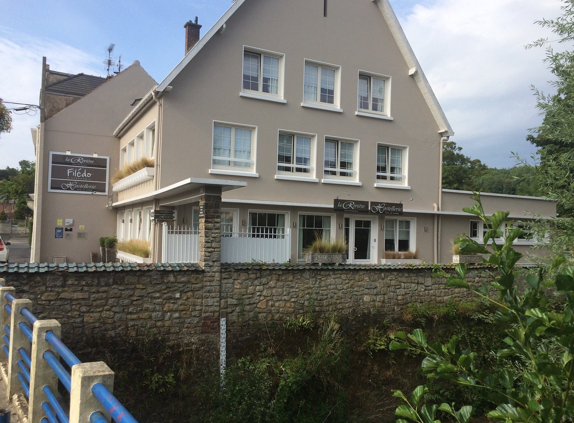 Restaurant Hôtel Hostellerie De La Rivière Et Son Filedo, Hôtel à Saint-Étienne-au-Mont