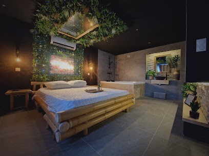 L'expérience Love Room, Hôtel à L'Étrat