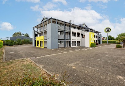 B&B HOTEL Chartres Le Forum, Hôtel au Coudray