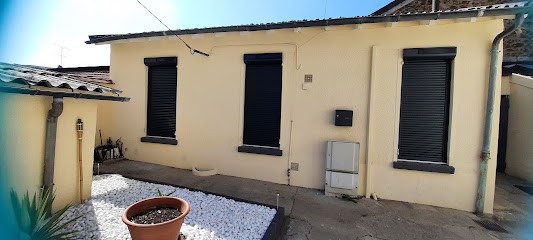 Le Spatinium - Appartement Avec Jacuzzi Privatif, Hôtel à Corbeil-Essonnes