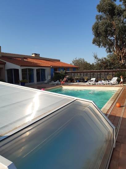 Domaine Les Amandiers, Hôtel à Sainte-Colombe-de-la-Commanderie