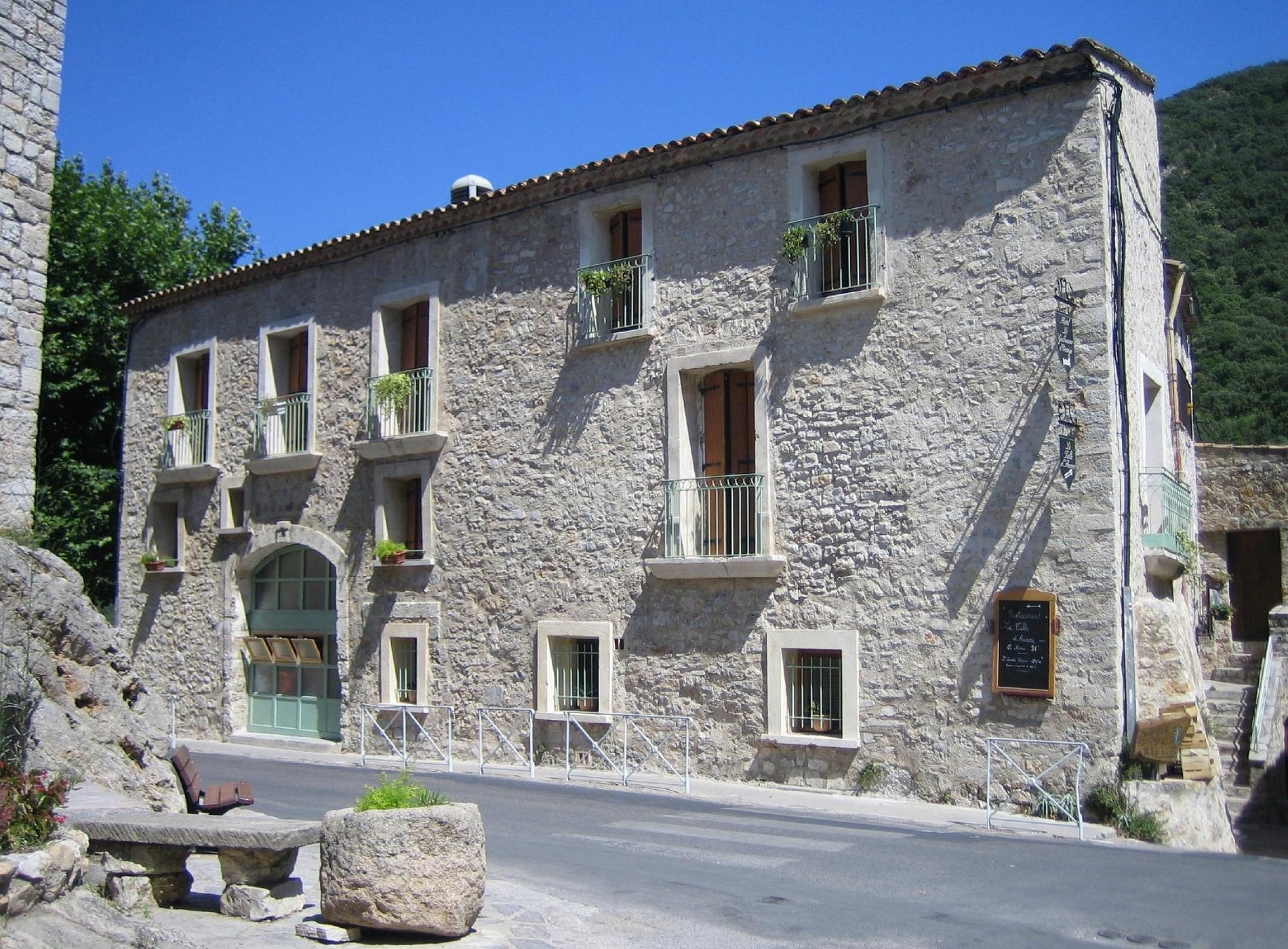 Le Guilhaume D'Orange, Hôtel à Saint-Guilhem-le-Désert
