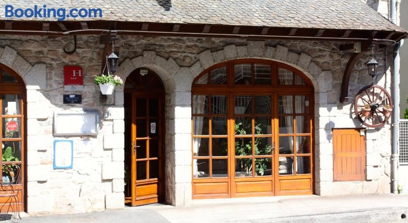 Hôtel-Restaurant “les 2 Vallées, Hôtel à Entraygues-sur-Truyère