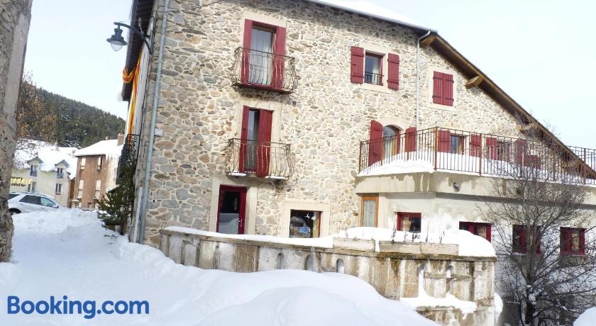 Logis Hôtel-Restaurant-Café Picheyre, Hôtel à Formiguères