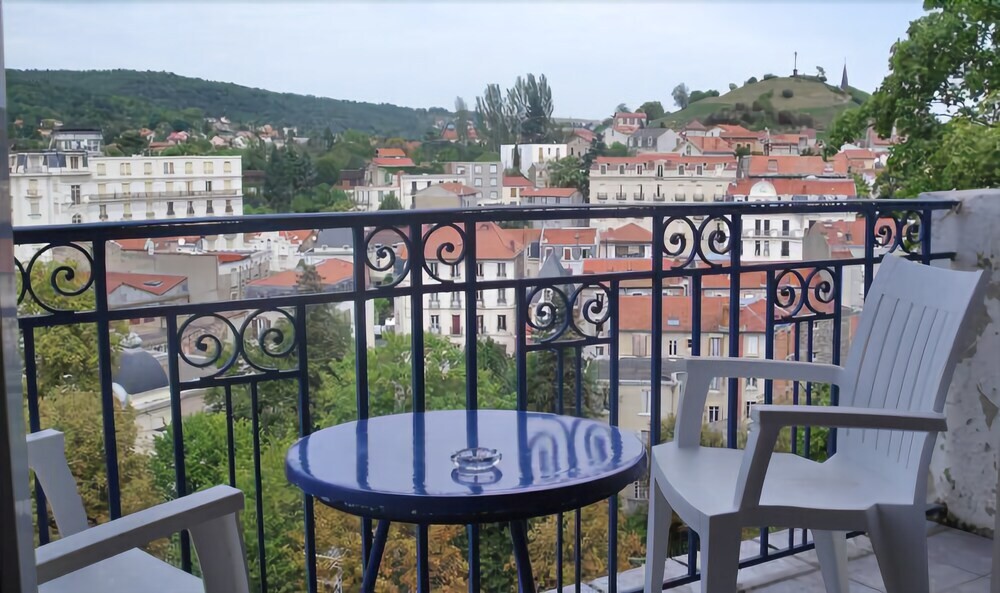 Hôtel Bellevue, Hôtel à Châtel-Guyon