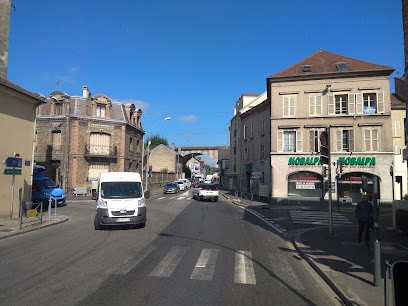 Maarouf, Hôtel à Meulan-en-Yvelines