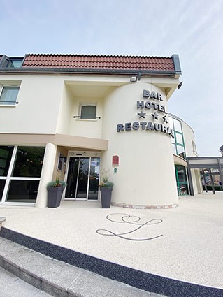 Hôtel - Restaurant L'évidence, Hôtel à Neufchâteau