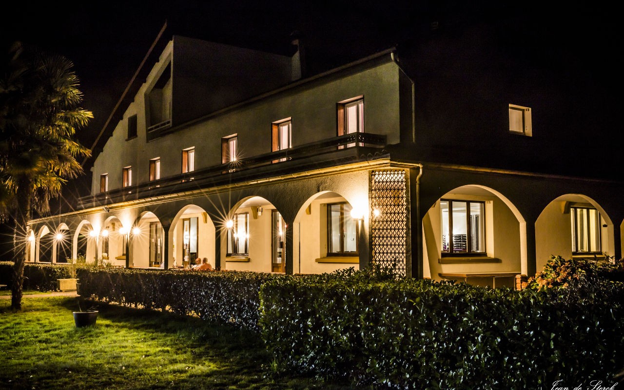 Logis Hôtel le Pont d'Arcole, Hôtel à Riscle