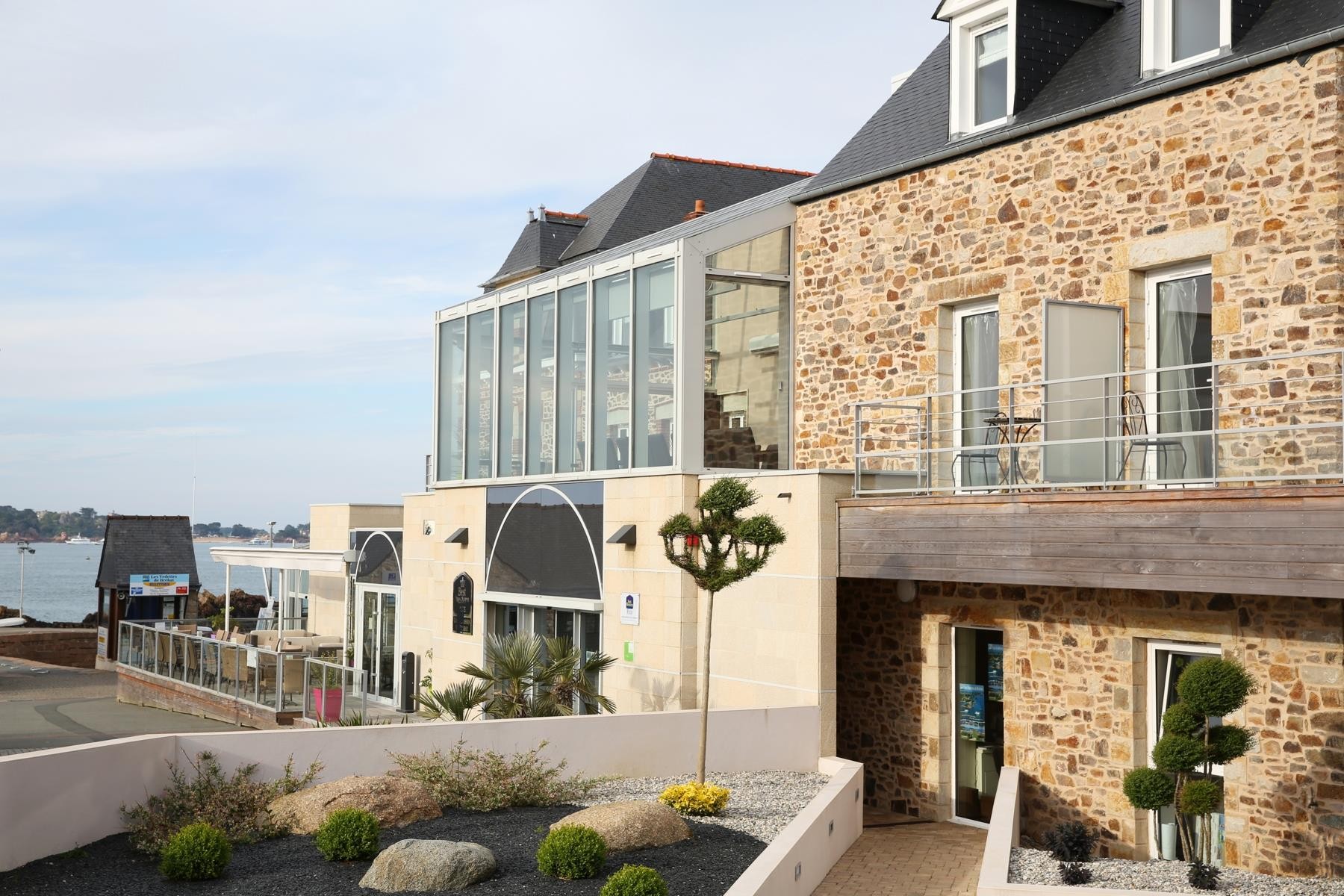 Best Western Plus Les Terrasses De Bréhat, Hôtel à Plessix-Balisson