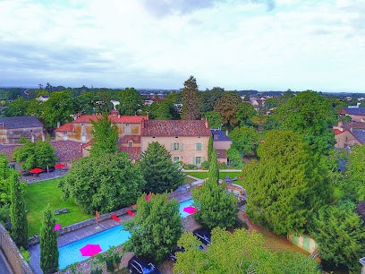 Hôtel Les Orangeries, Hôtel à Lussac-les-Châteaux