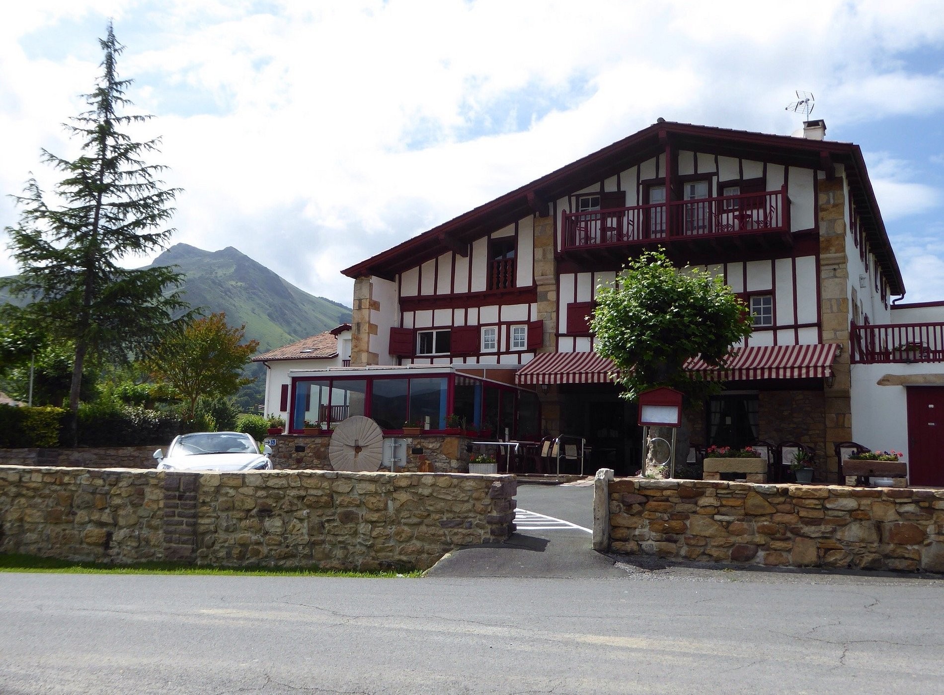 Hotel Pikasaria, Hôtel à Sare