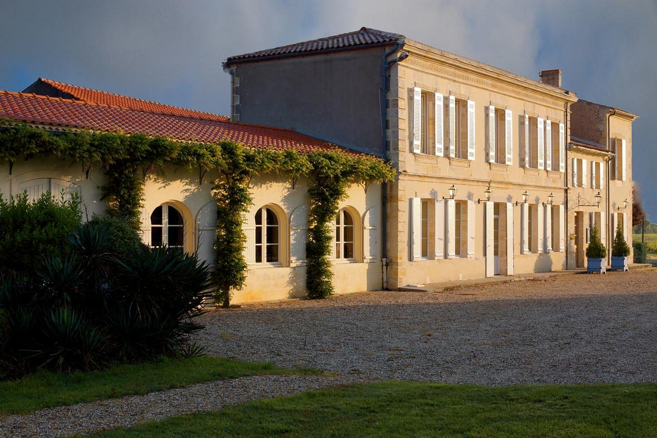 Hôtel Rollan De By, Hôtel à Bégadan