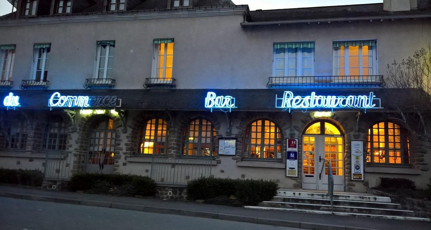 Logis Hôtel Du Commerce, Hôtel à Vaiges