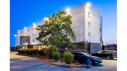 Comfort Hotel Aeroport Lyon St Exupery, Hôtel à Colombier-Saugnieu