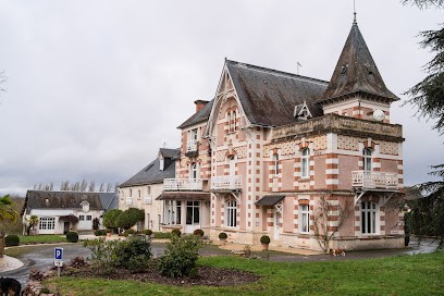 Domaine De La Poignardière, Hôtel à Châtillon-sur-Indre
