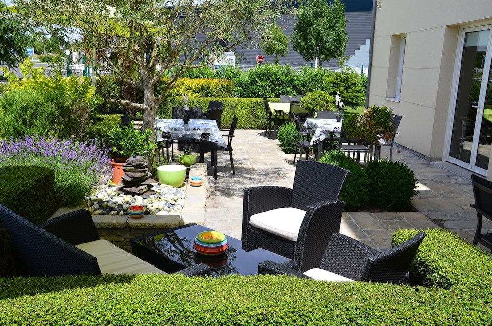 Brit Hotel Saumur, Hôtel à Distré