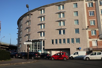 Pavillon Italie, Hôtel au Kremlin-Bicêtre