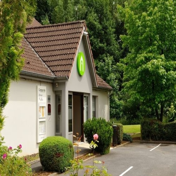 Hôtel Restaurant Kyriad De Sedan, Hôtel à Sedan