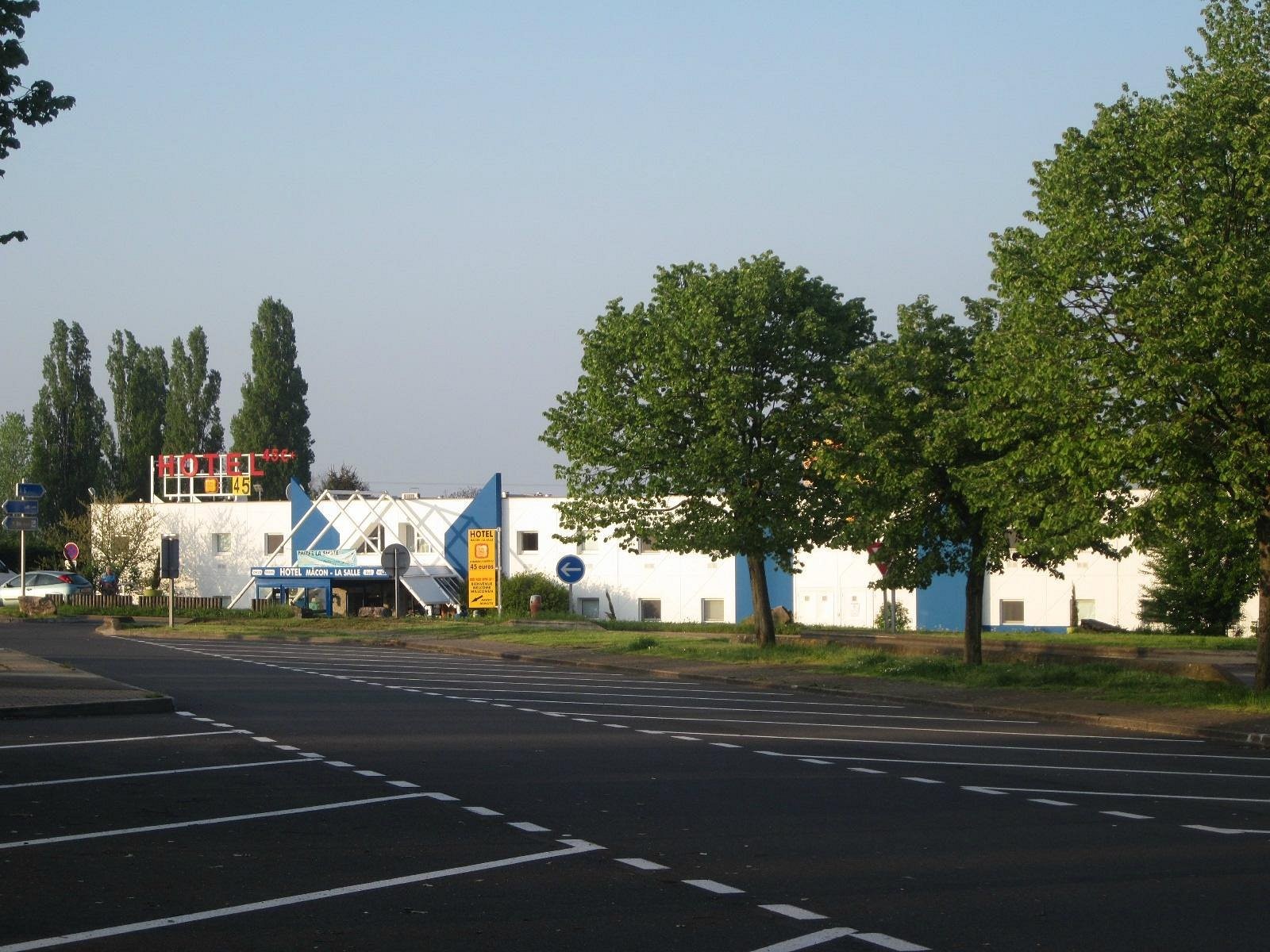 Hôtel - Mâcon La Salle, Hôtel à Saint-Albain