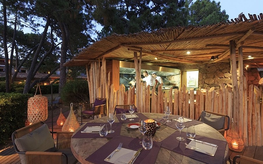 Grand Hôtel Cala Rossa & Spa NUCCA, Hôtel à Lecci