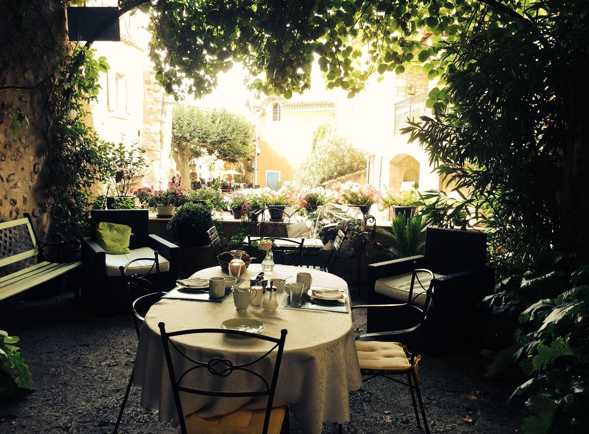 Soleil Et Ombre, Hôtel à Villedieu