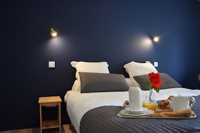 Hôtel et Appartements les Platanes, Hôtel à Thueyts