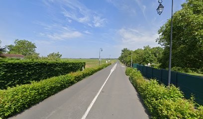 Le Chateau De Givaudins, Hôtel à Plaimpied-Givaudins