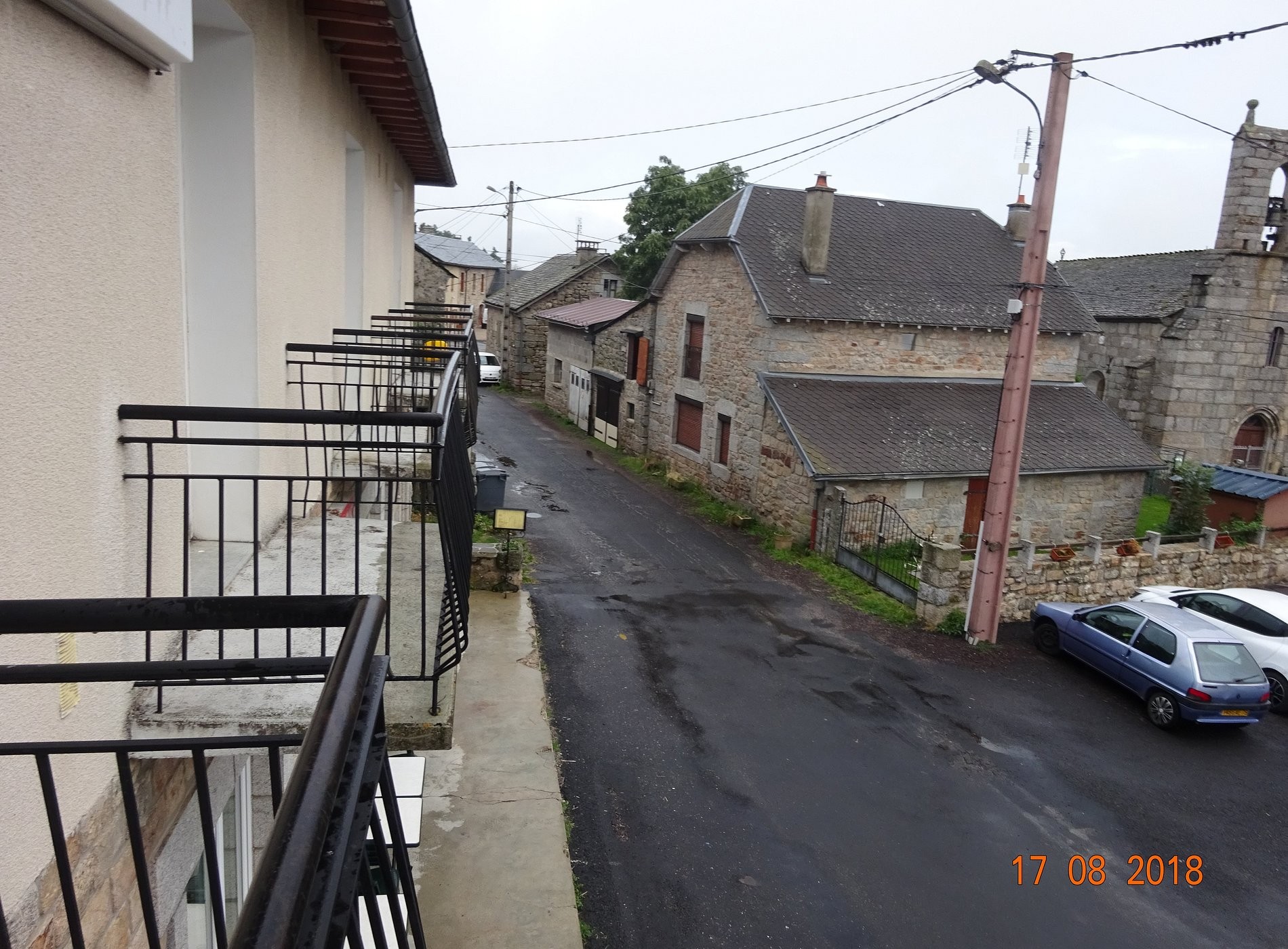 Le Vermondois, Hôtel aux Monts-Verts