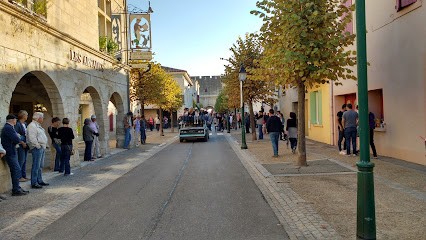 Dubois-Merquiol Marie-Pierre, Hôtel à Aigues-Mortes