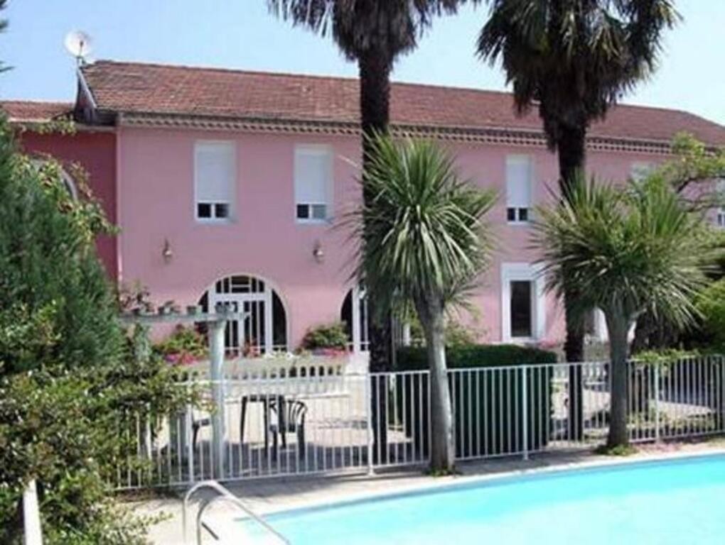 Hôtel Castel D'Olmes, Hôtel à Laroque-d'Olmes