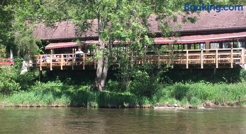 L'Hôtel Restaurant des Gorges, Hôtel à Chouvigny