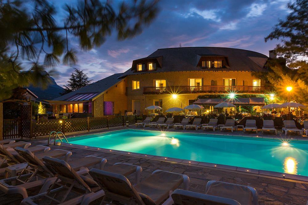 Hôtel Les Bartavelles & Spa, Hôtel à Crots