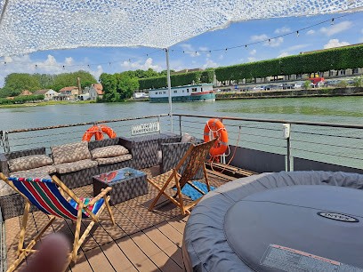 Loft sur l’eau, Hôtel à Margny-lès-Compiègne