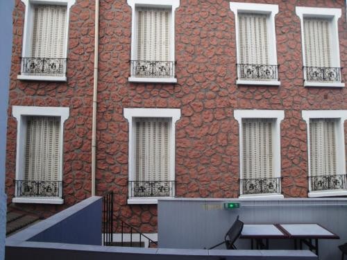 Hôtel Belfort, Hôtel à Montreuil