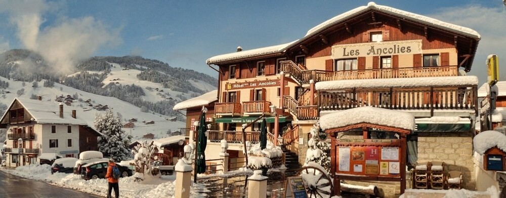 Logis Hôtel les Ancolies Rest. la Table de Joséphine, Hôtel à Beaufort