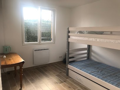 Logement : 2 chambres (5 couchages), salle de bain, Hôtel à Pierrefitte-sur-Sauldre