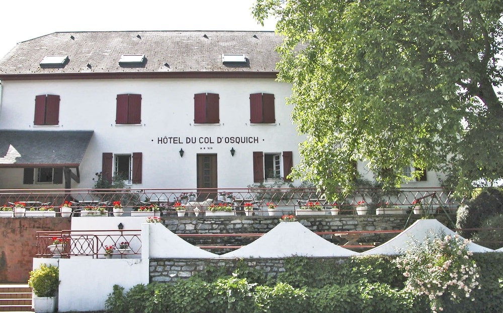 Hôtel Restaurant Du Col D'Osquich, Hôtel à Musculdy