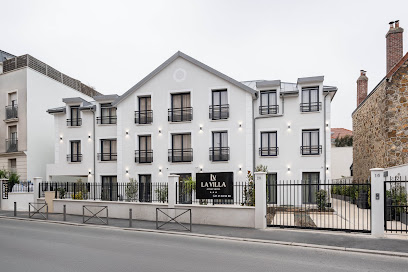 Appart Hotel La Villa Hôtel au Bourget