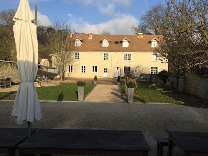 Domaine de La Villa Moulin de Champie - Gites & Suites - Versailles Plaisir St Quentin, Hôtel à Thiverval-Grignon