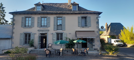Auberge De La Sapinière, Hôtel à Cros-de-Ronesque